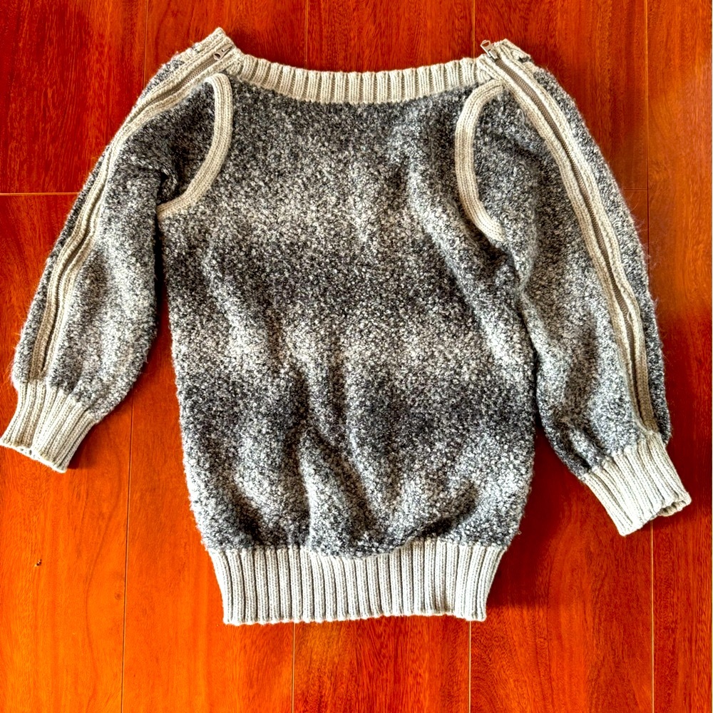 Armani Exchange Gray Crew Neck Sweater with hardware Sleeves